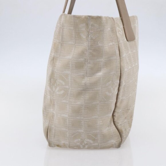 CHANEL New Travel Line Tote Bag Nylon Beige Gold CC Auth ti3466 - Picture 4 of 16